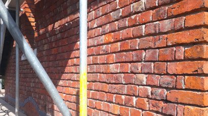 Specialist Acid Cleaning for Brick & Stone in Manchester Stockport & Bolton